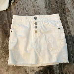 White denim skirt